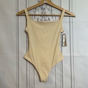 SKIMS Fits Everybody Square Neck Thong Bodysuit in Sand Size XS NWT $60